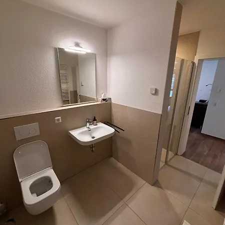 Turners Apartment *
